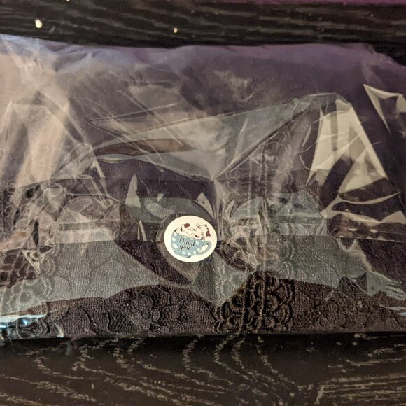 Cable and Gauge Black Lace Tank Size Large - Picture 11 of 11